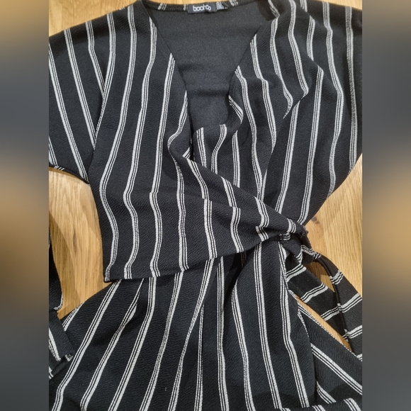 🤩Boohoo Playsuit size 12 - Picture 3 of 5